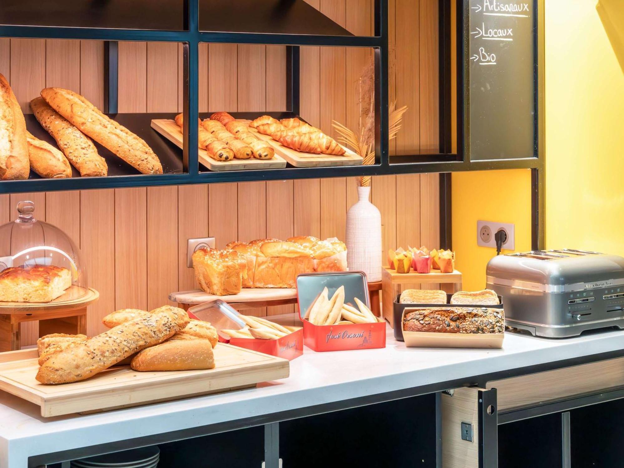 Mercure Avignon Gare Tgv Εξωτερικό φωτογραφία